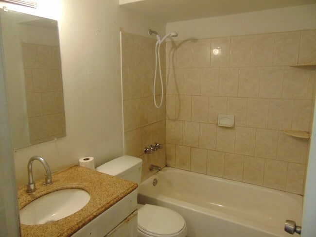 Building Photo - Charming 3 Bed, 1 Bath Rental in Tampa, FL...