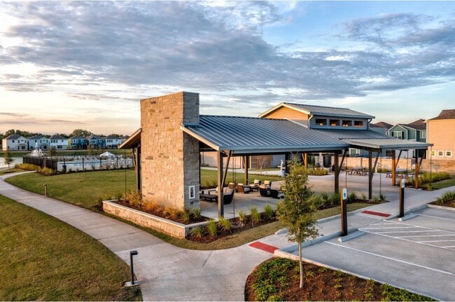 Building Photo - 2403 Bay Breeze Dr