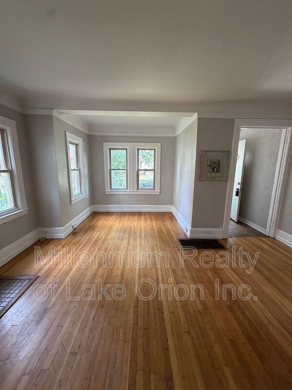 Building Photo - 49 Neome Dr