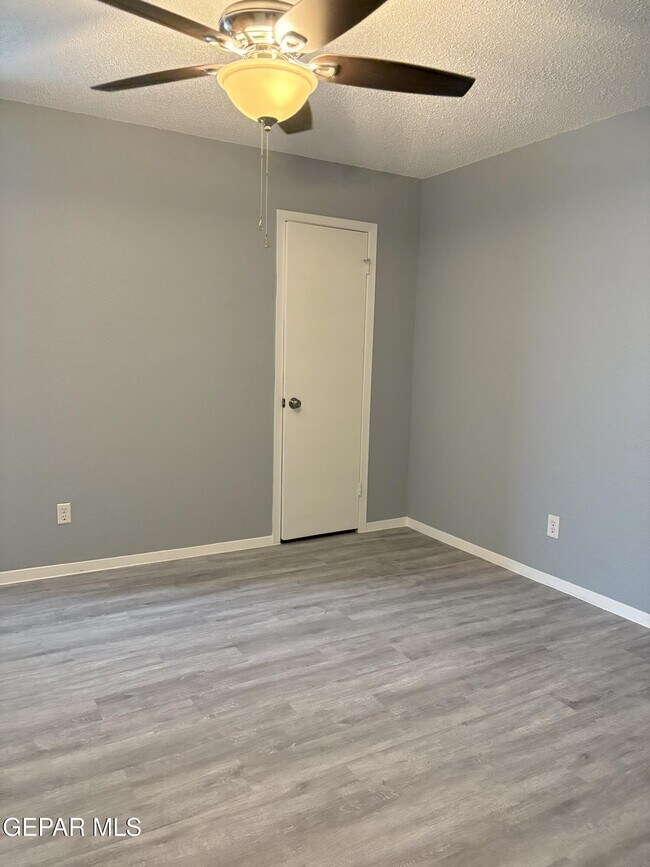 Building Photo - 2819 Anise Dr