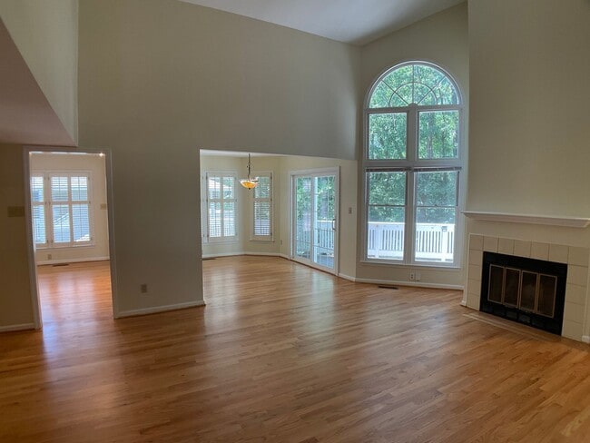 Building Photo - 309 Kirkwood Dr
