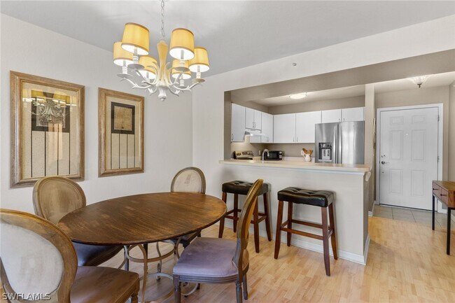 Building Photo - 8274 Key Royal Cir