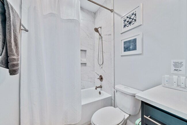 Building Photo - Orange Beach