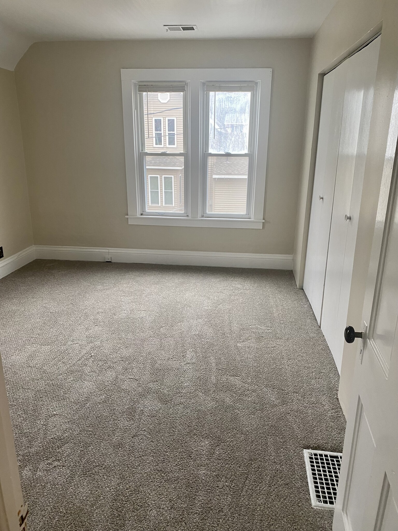 Upstairs Bedroom 2 - 436 Glendale St