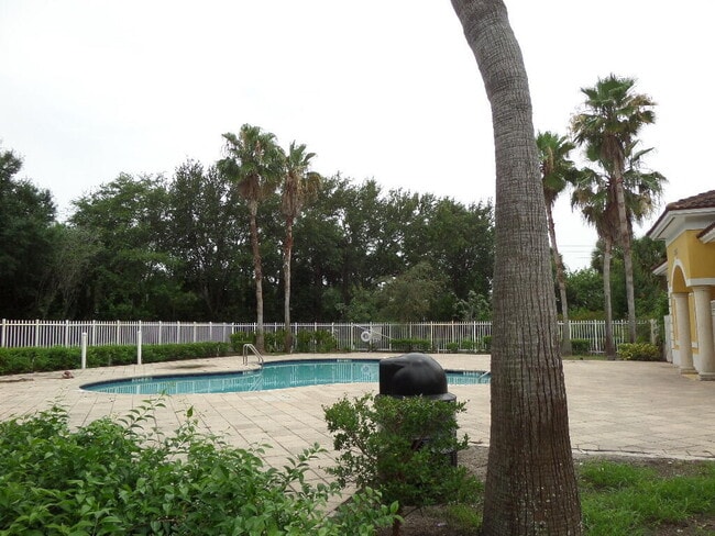 Building Photo - 829 Pipers Cay Dr