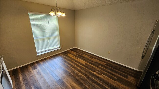 Building Photo - 5210 Russelville Rd
