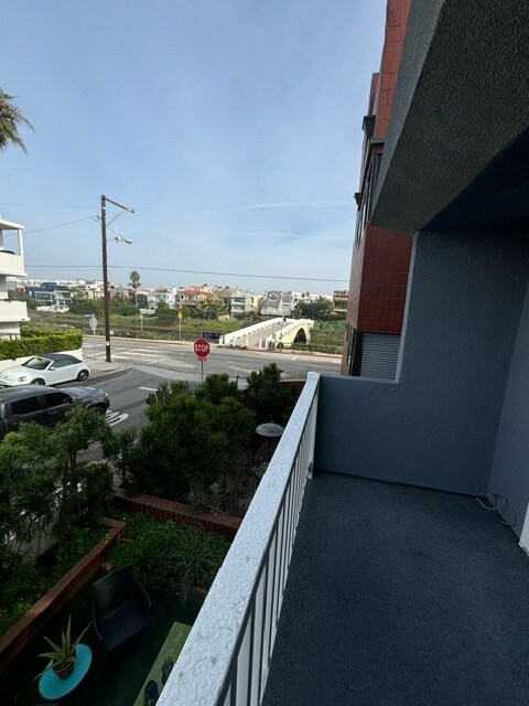 Building Photo - 24 Lighthouse St