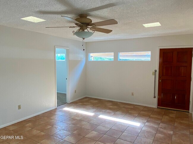 Building Photo - 214 Montego Bay Dr