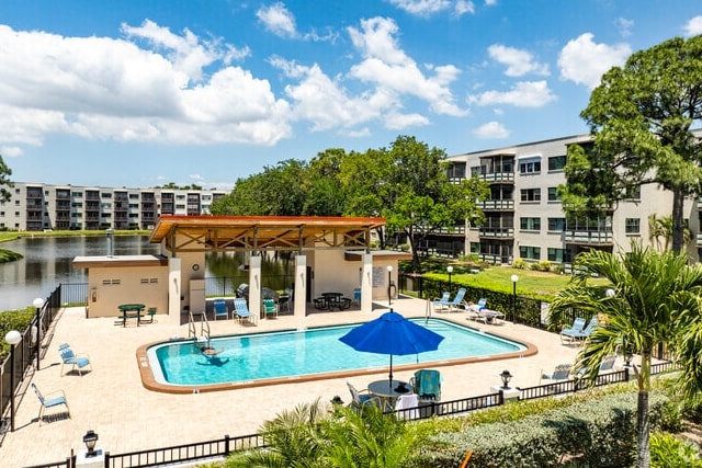 Building Photo - 5967 Terrace Park Dr N