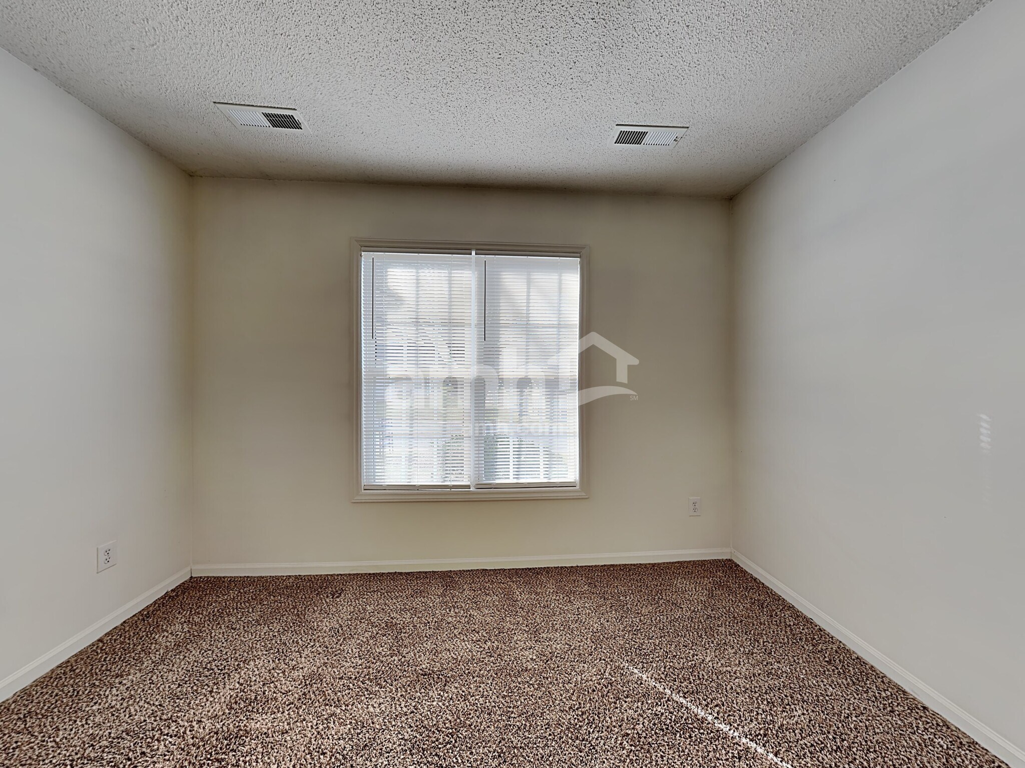 Building Photo - 185 Charlotte Ct