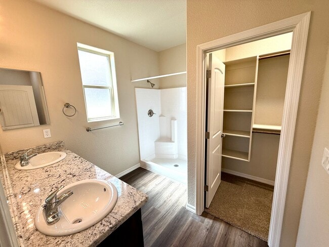 Building Photo - Beautiful 4-Bedroom Home for Rent in Cerba...