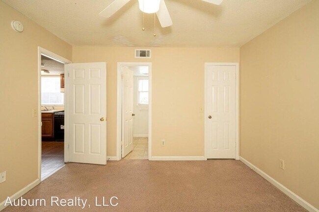 Building Photo - 2 br, 2 bath House - Campus Courtyard @ Gl...