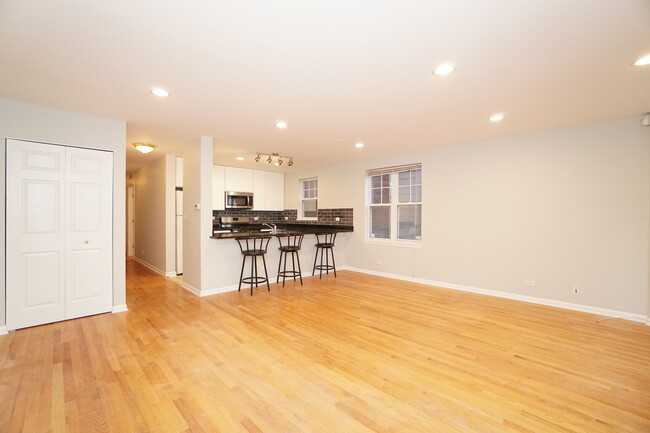 Building Photo - 1103 N Crosby St