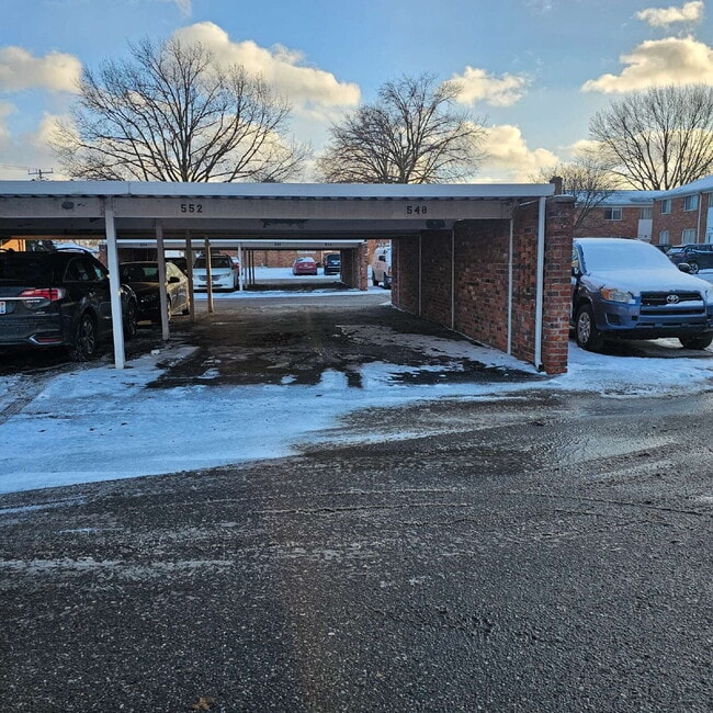 Building Photo - Completely Remodeled 1 Bedroom Condo in Warren – Private Basement Laundry + Storage Room!