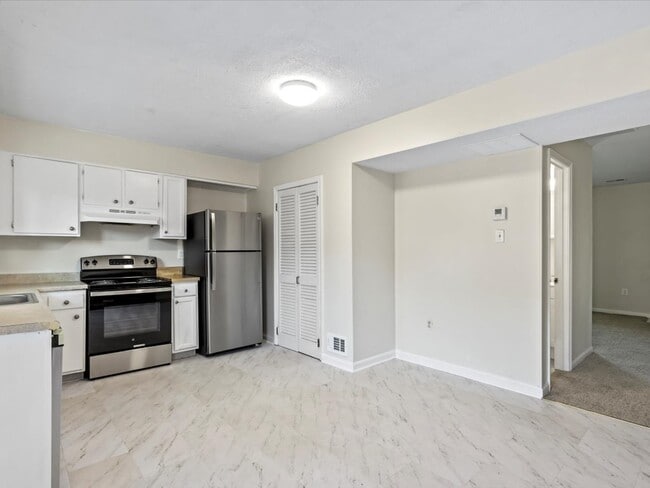 Building Photo - 8633 Madera Ct