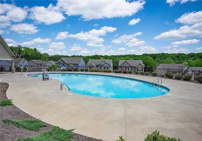 Building Photo - 7490 Silk Tree Pointe