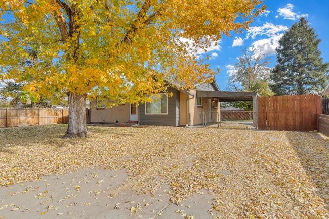 Building Photo - 1230 S Pierce St