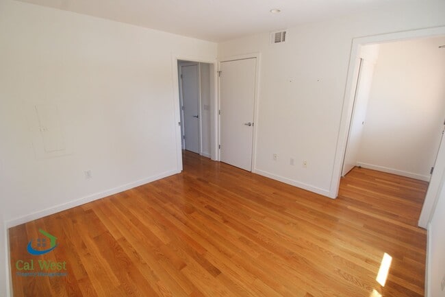 Building Photo - $2,995 - 350 N. Second Street, # 325-2 Bed...
