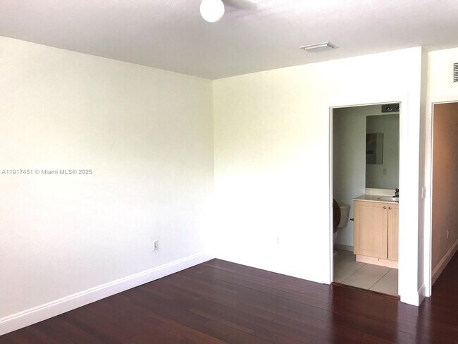 Building Photo - 8233 SW 25th Ct