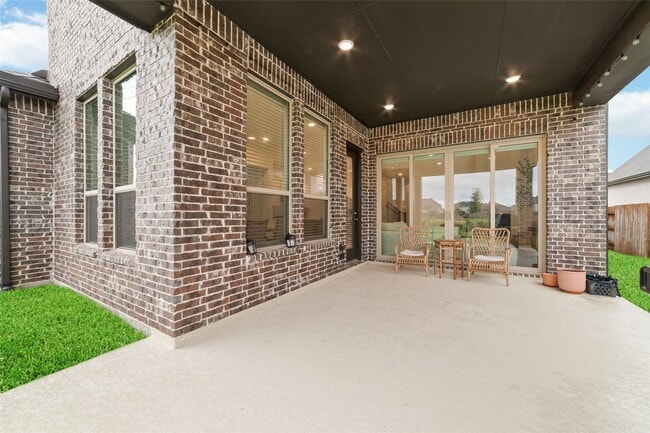 Building Photo - 24711 Hibiscus Gdn Wy
