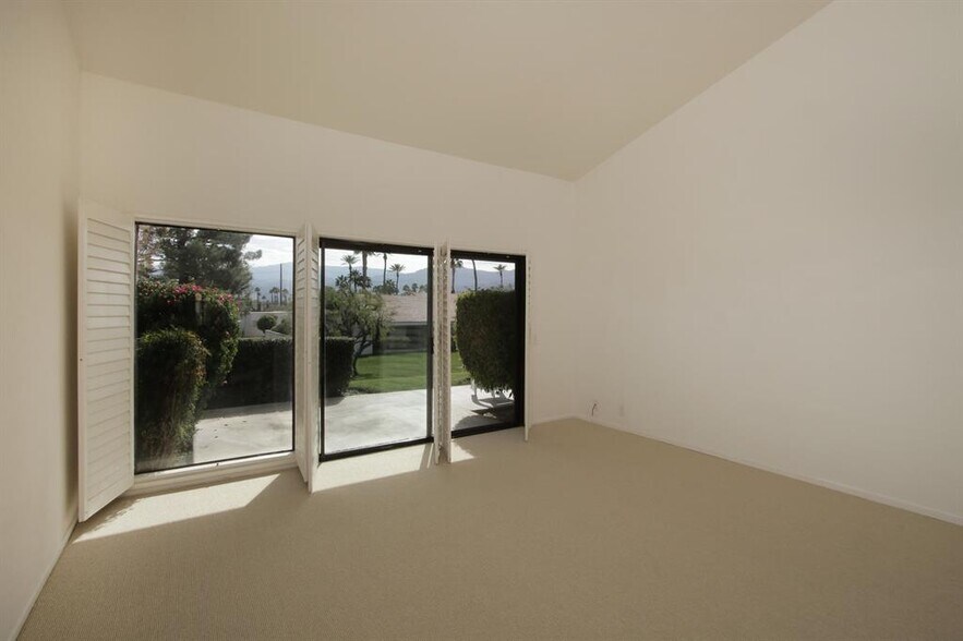 Primary Photo - 197 Winterhaven Cir