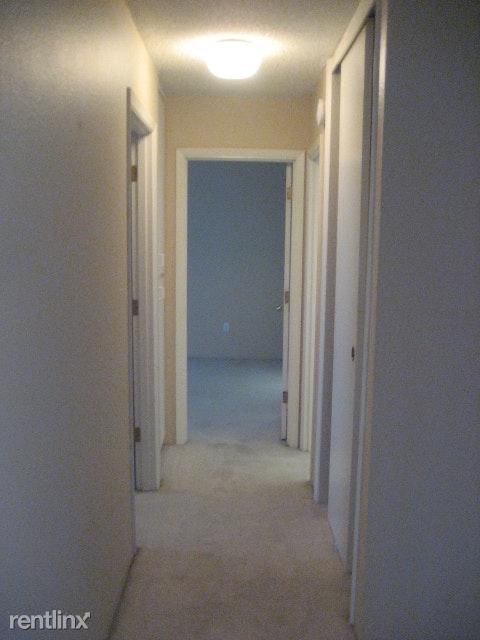 Building Photo - 2 br, 1.5 bath Condo - 5565 E Evergreen Blvd