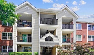Building Photo - 3306 Wyndham Cir