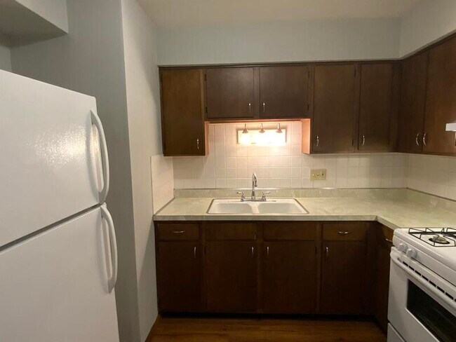 Building Photo - 2310 Frank Scott Pkwy W