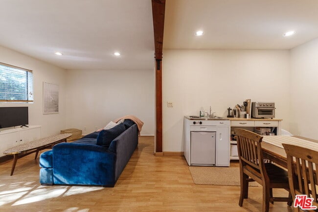 Building Photo - 4450 Alla Rd