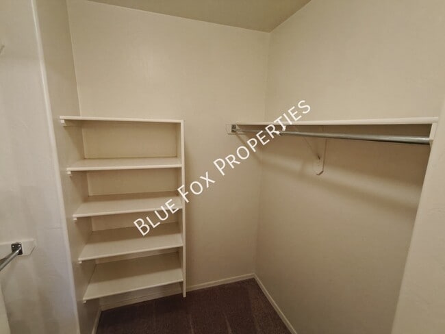 Building Photo - 8262 W Zlacket Dr