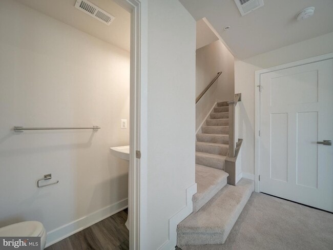 Building Photo - 9502 Autumn Berry Pl