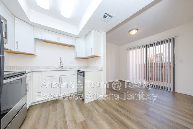 Building Photo - 9420 E Speedway Blvd