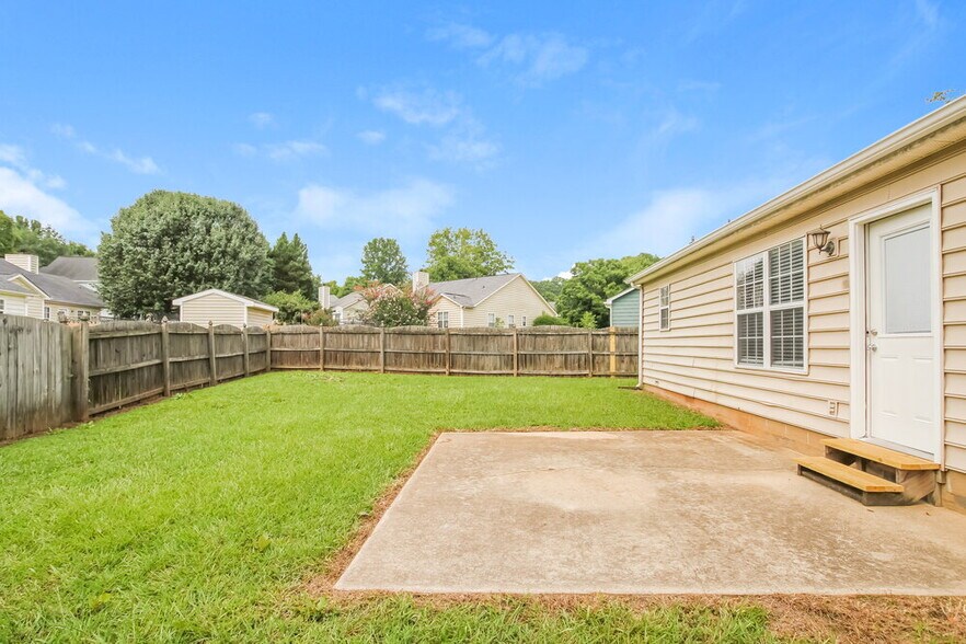Building Photo - 8809 Little Hampton Pl