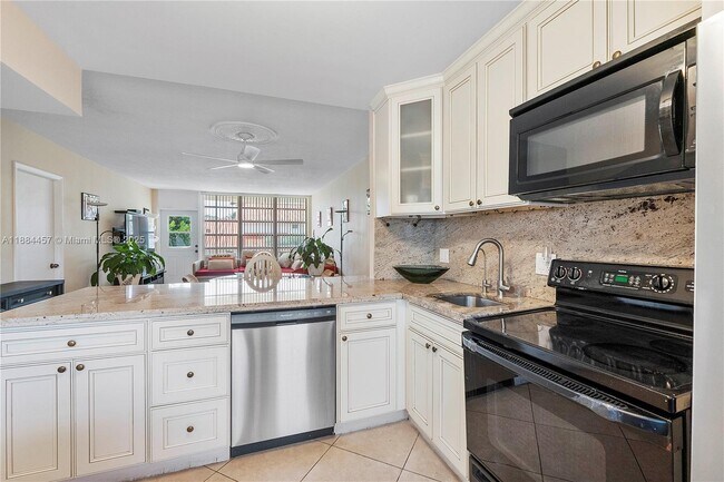 Building Photo - 3199 S Ocean Dr