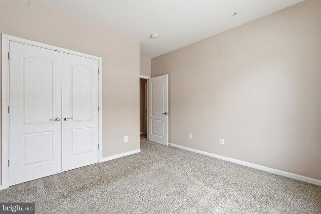 Building Photo - 44025 Vaira Terrace