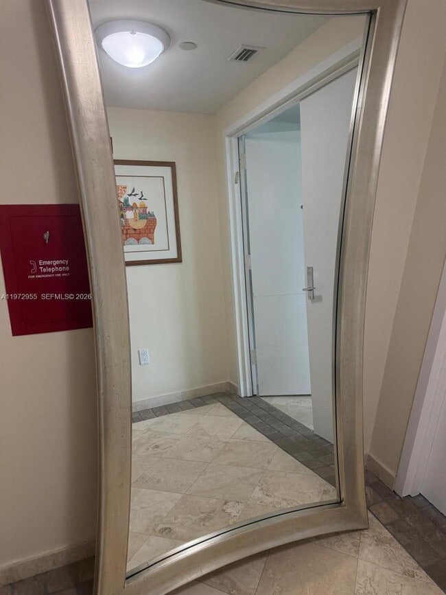 Building Photo - 1455 Ocean Dr