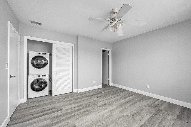 Building Photo - 2186 Jimmy Buffett Mem Hwy