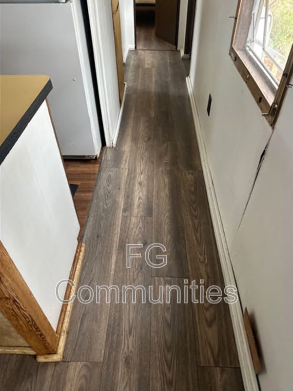 Building Photo - 123 Tuckaway Ln