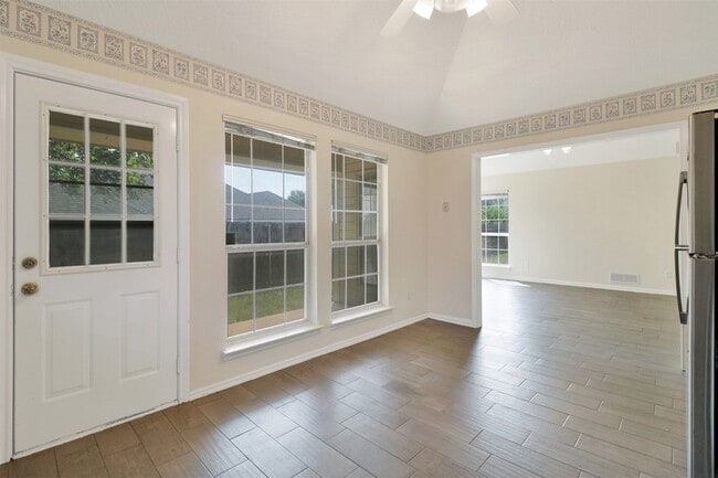 Building Photo - 416 Mara Ln