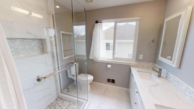 Building Photo - 292 Sandrock Ct