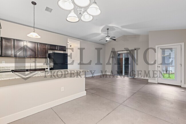 Building Photo - 3411 E Aster St