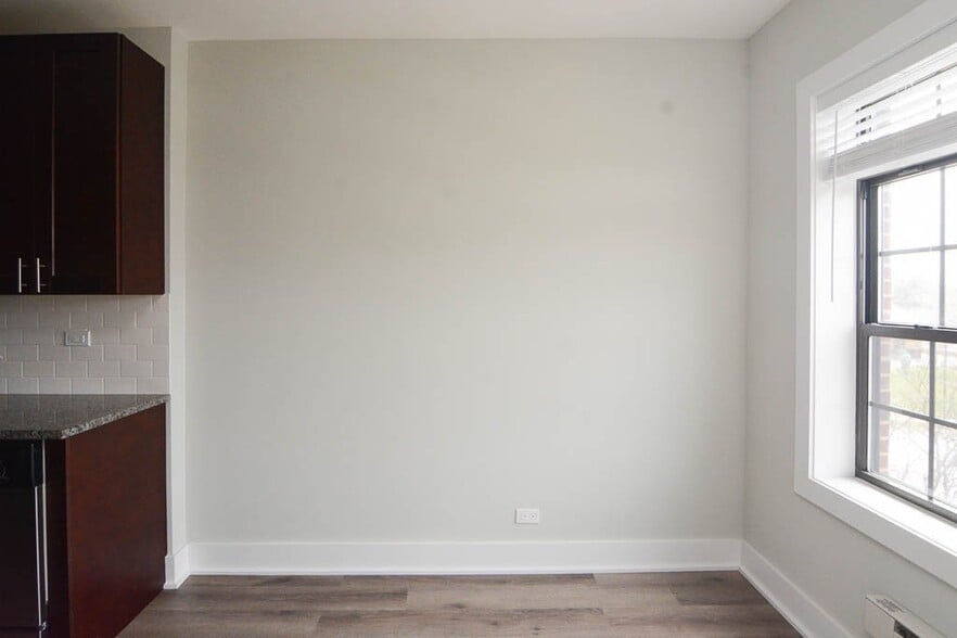 Building Photo - 729 Saint Johns Ave