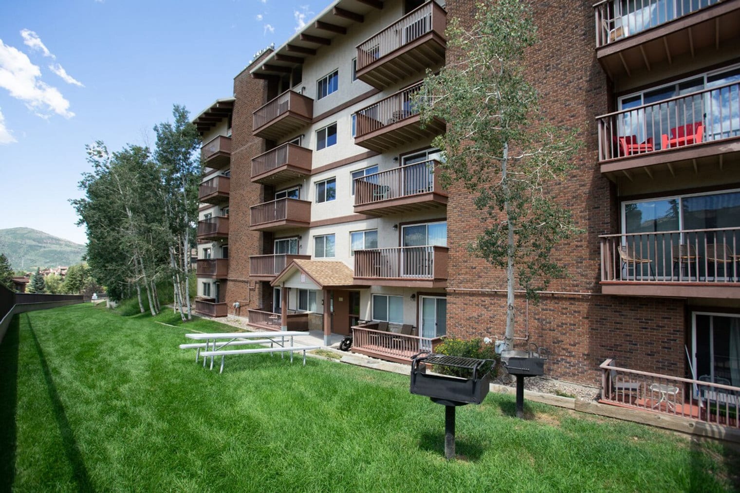 Building Photo - 2255 Mount Werner Rd
