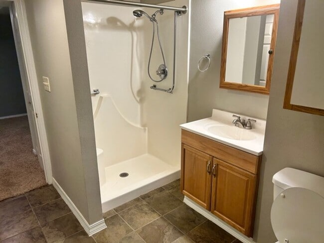 Building Photo - Updated 3-Bedroom Home In Great Neighborhood