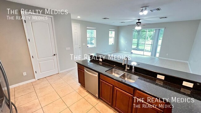 Building Photo - 1900 Garden Sage Dr