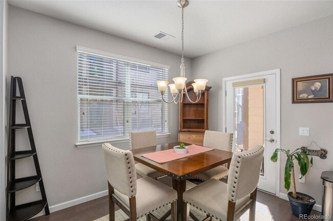 Building Photo - Gorgeous ground level Condo with Detached Garage | Pets Welcome | Detached Garage Included