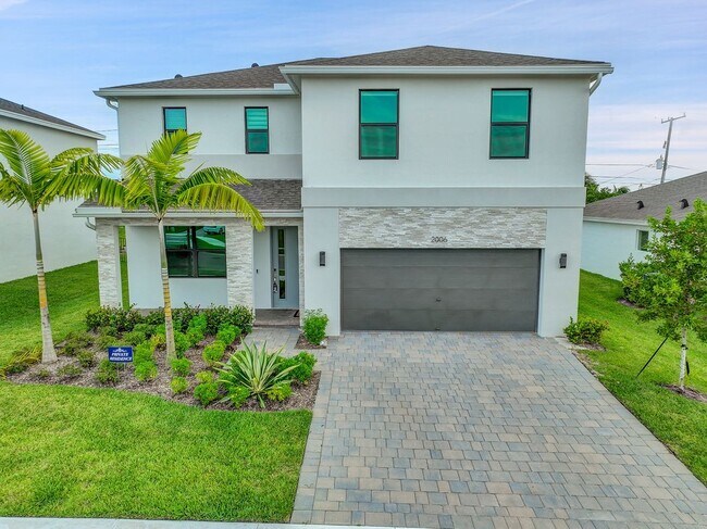 Building Photo - 2006 NE Ocean Dunes Dr