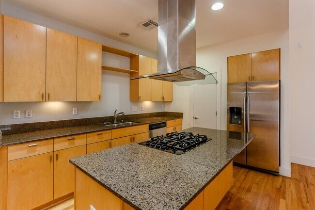 Building Photo - 4406 Koehler St
