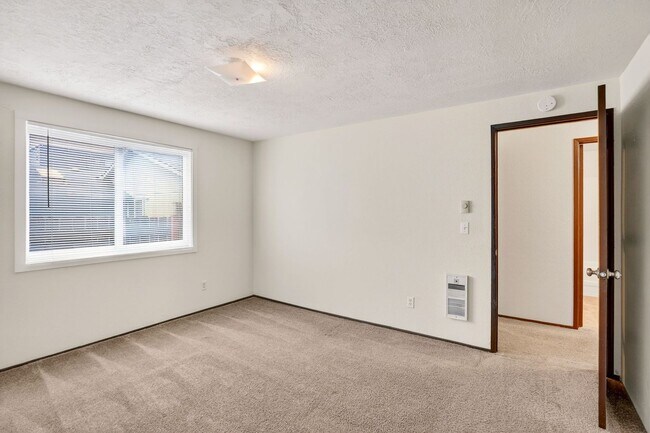 Building Photo - 4801 NE Killingsworth St