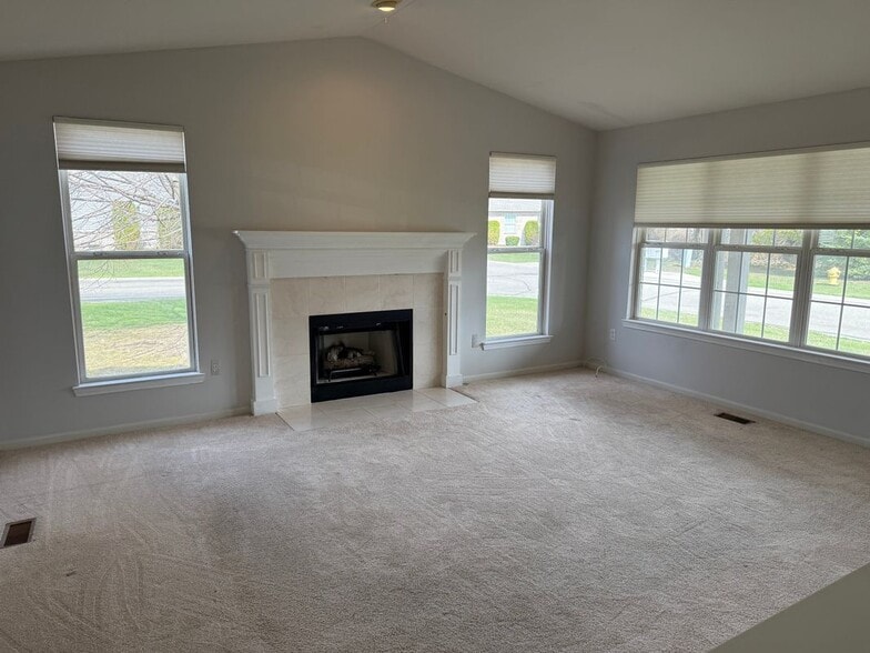 Building Photo - 41506 Greenspire Dr